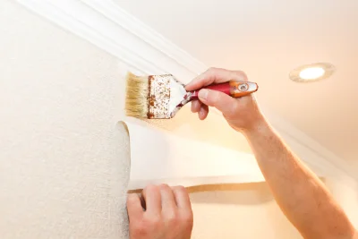 Pose de papier peint à Ouffières — revêtements muraux et toiles de verre